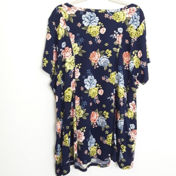 TORRID NAVY FLORAL CHALLIS FIT & FLARE BLOUSE NWT sz 3 - Picture 7 of 10